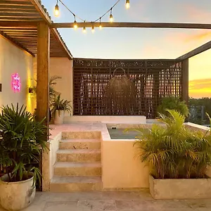 *Casa Tropical* Penthouse With Rooftop & Private Pool Apartment Tulum