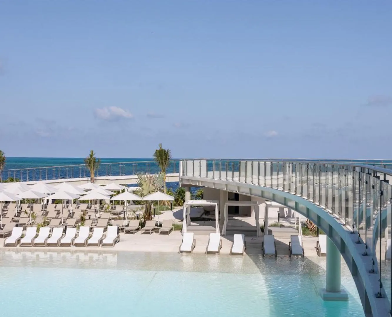Ava Resort Cancún
