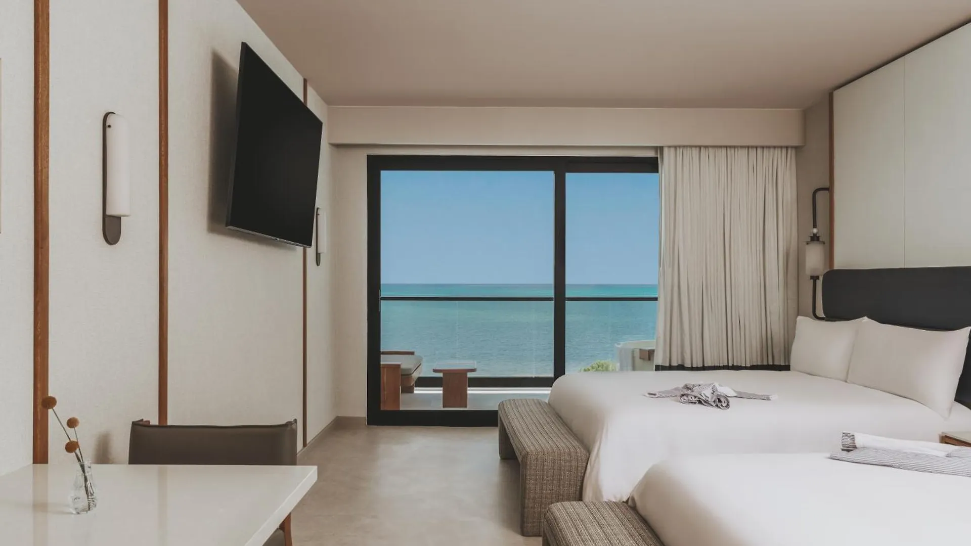 Ava Resort Cancún